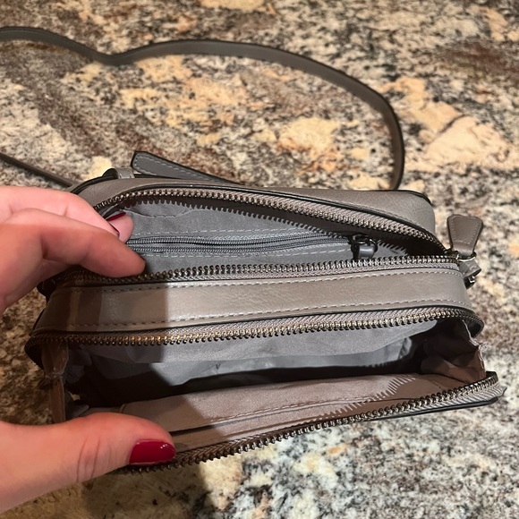 Crossbody purse - Kenneth Cole Reaction - Picture 2 of 2